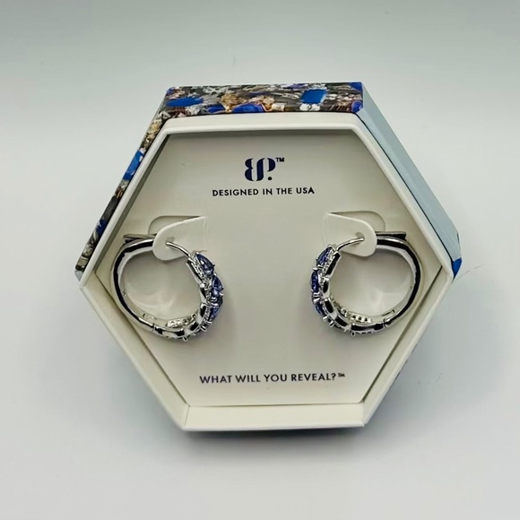 ✨ Bomb Party “Intricate Moments” Earrings ✨ - Picture 4 of 4